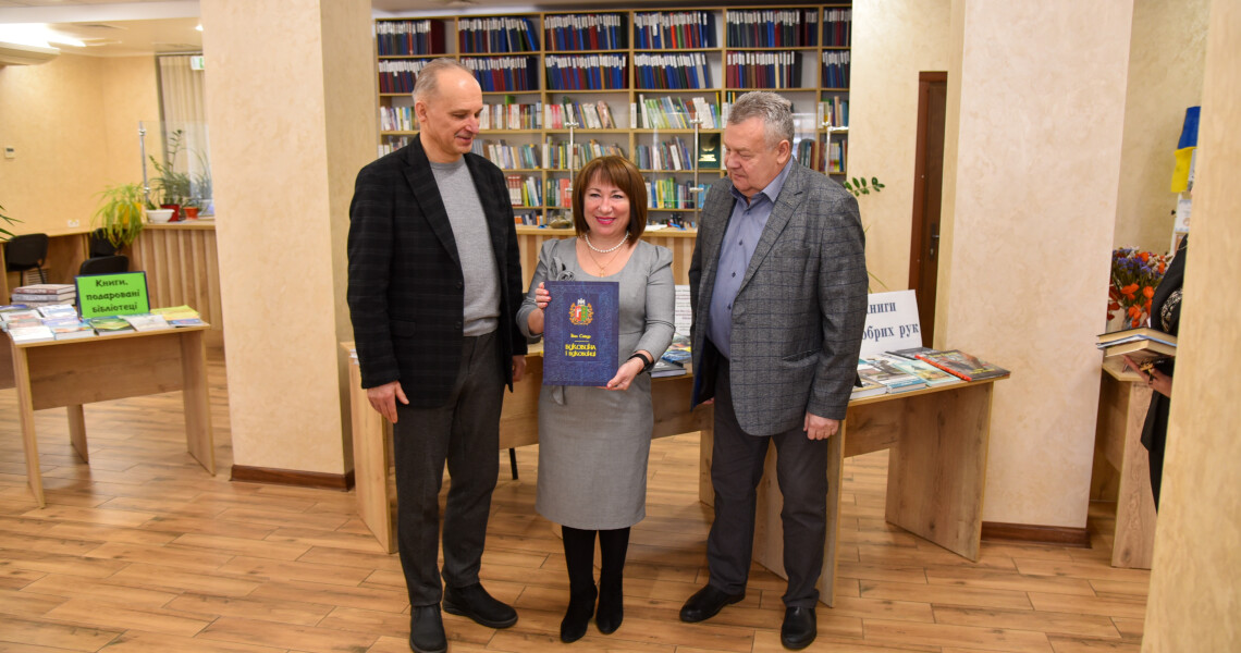 PSMU Library Welcomes Gifts: Annual “Donate a Book to the Library!” Campaign Underway