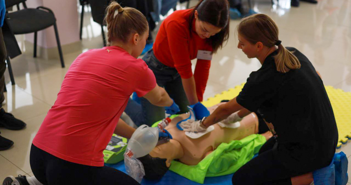 Coaches of the "OLYMP" Sports Club Acquire Lifesaving Skills within the LIFESTRAND Project