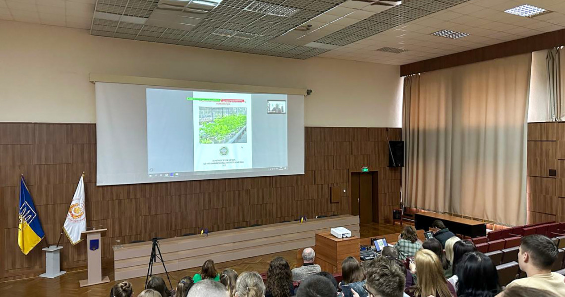 Acquiring new knowledge and strengthening international collaboration