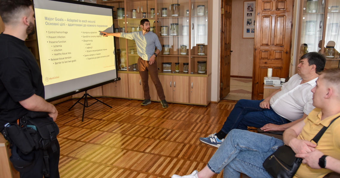 Training started at PSMU: surgeons from the USA share their experience of treatment in war conditions