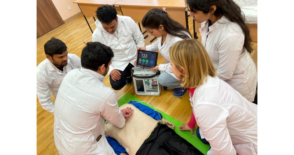 Tactics in circulatory and respiratory arrest: students are practicing