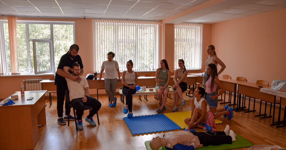 SportLife Fitness Club Trainers Master First Aid Skills as Part of the LIFESTRAND Project