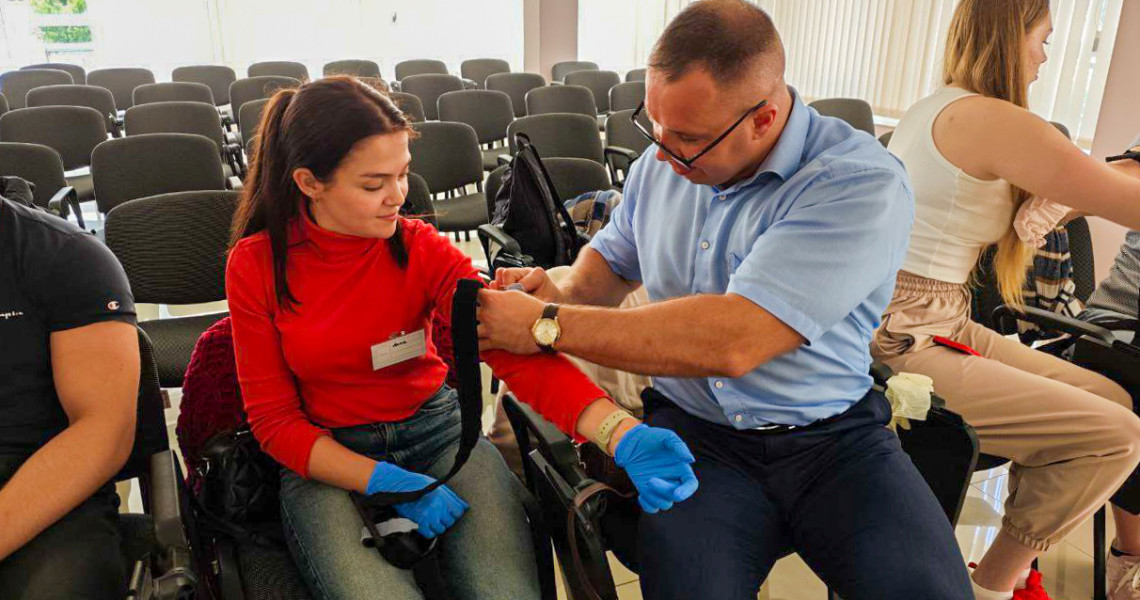 Coaches of the "OLYMP" Sports Club Acquire Lifesaving Skills within the LIFESTRAND Project