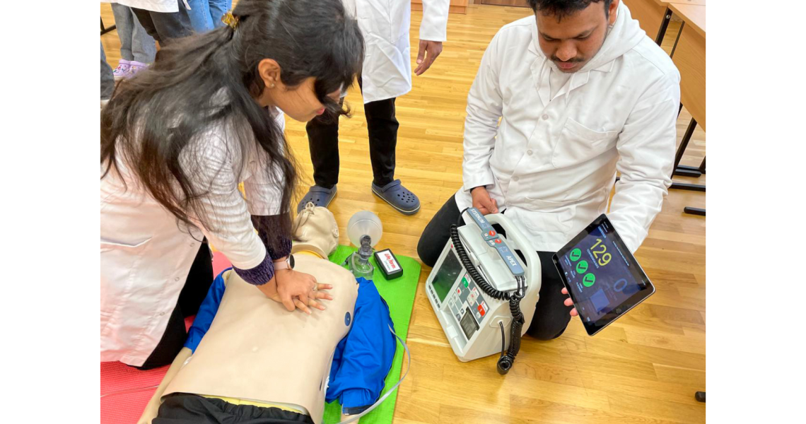 Tactics in circulatory and respiratory arrest: students are practicing