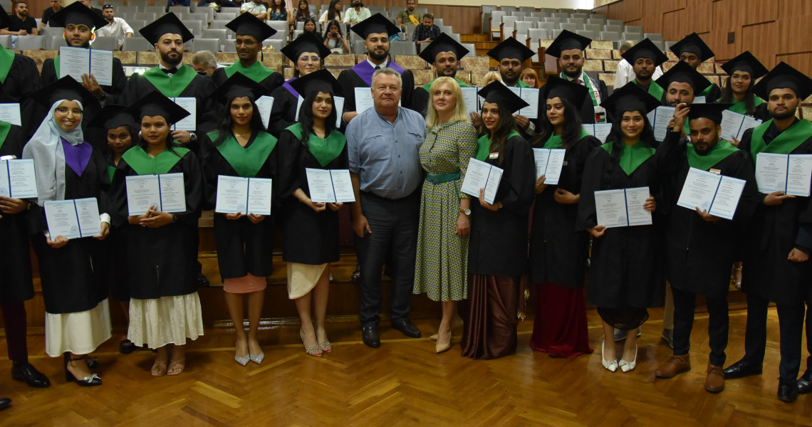 PSMU International Faculty announces the graduation of Masters and a significant meeting of foreign students with the Rector