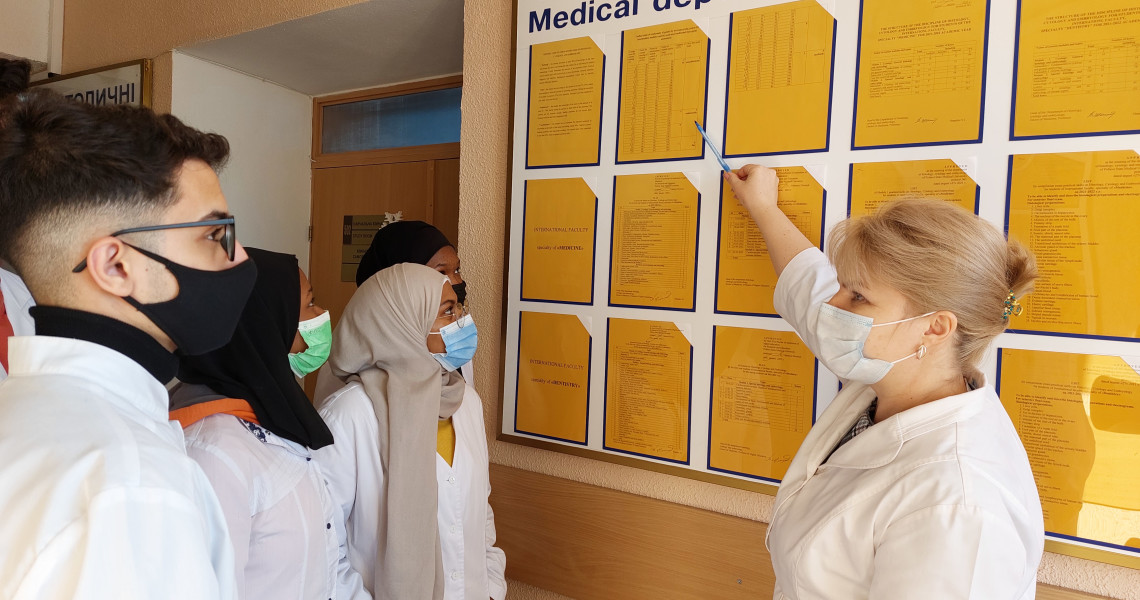 FOREIGN STUDENTS BECAME INTERESTED IN THE WORK OF THE STUDENT SCIENTIFIC GROUP