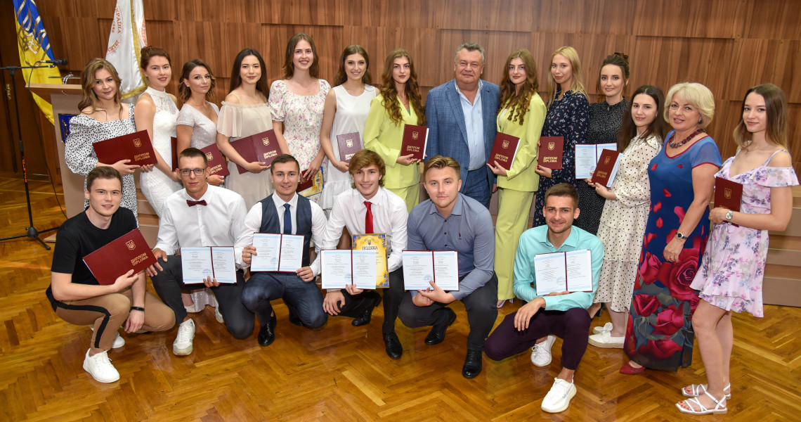 GRADUATION-2022: POLTAVA STATE MEDICAL UNIVERSITY GRADUATED 1172 YOUNG MEDICAL DOCTORS