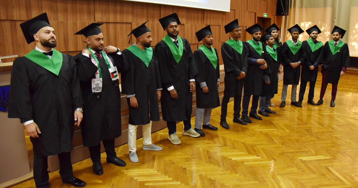 PSMU International Faculty announces the graduation of Masters and a significant meeting of foreign students with the Rector
