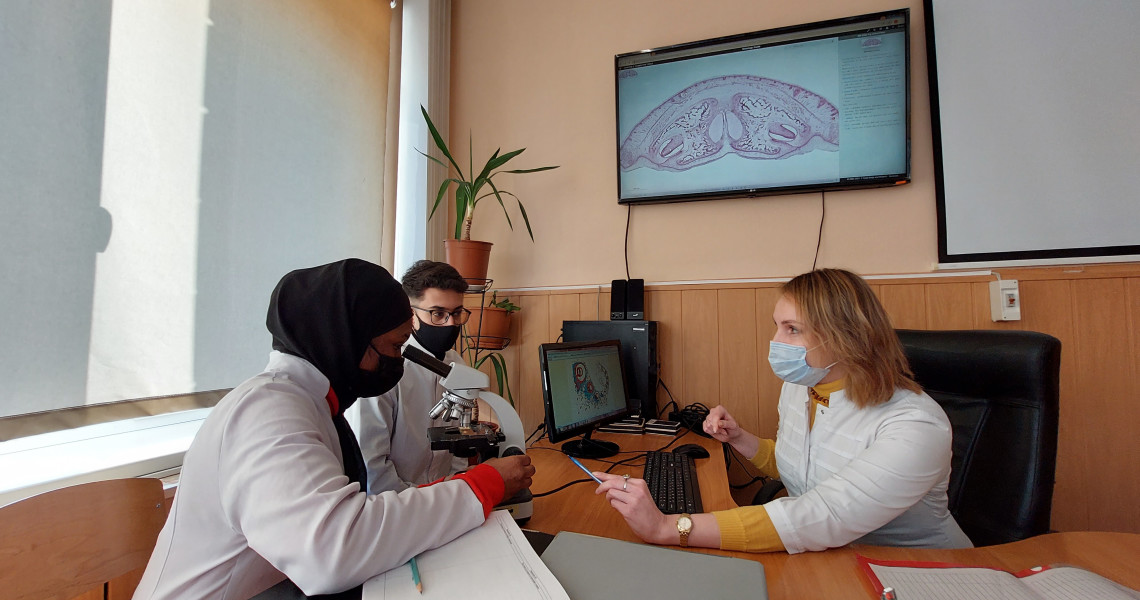 FOREIGN STUDENTS BECAME INTERESTED IN THE WORK OF THE STUDENT SCIENTIFIC GROUP