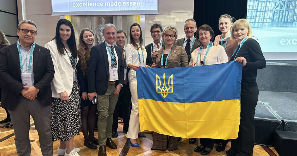 OUR FRONT LINE IS OUR ACHIEVEMENTS AND THEIR PRESENTATION ON THE INTERNATIONAL ARENA: THE IMPRESSIONS