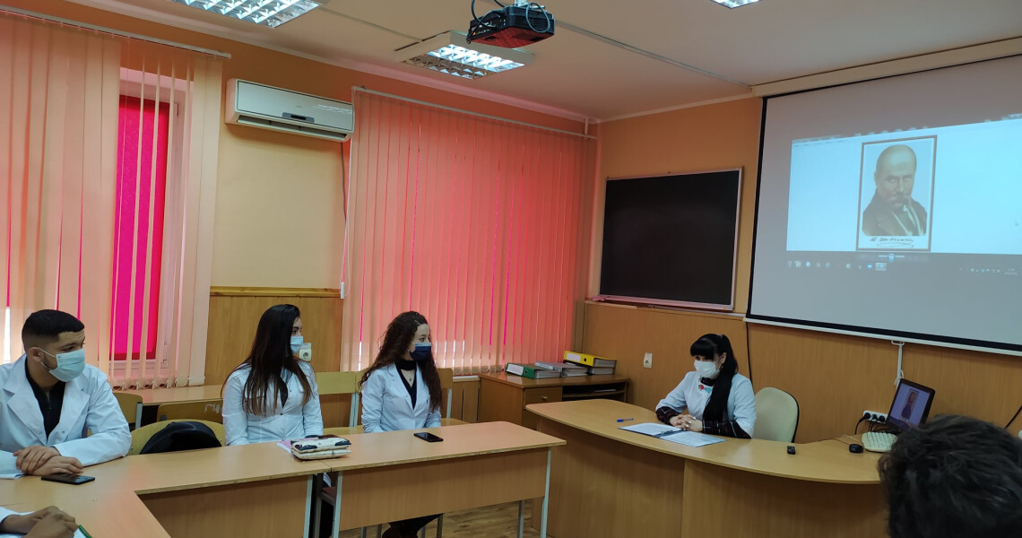 STUDENTS OF THE INTERNATIONAL FACULTY INTRODUCED TO ARTISTIC HERITAGE OF THE GREAT KOBZAR