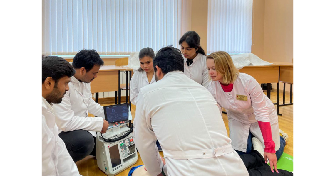 Tactics in circulatory and respiratory arrest: students are practicing