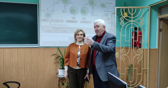 FOREIGN STUDENTS BECAME INTERESTED IN THE WORK OF THE STUDENT SCIENTIFIC GROUP